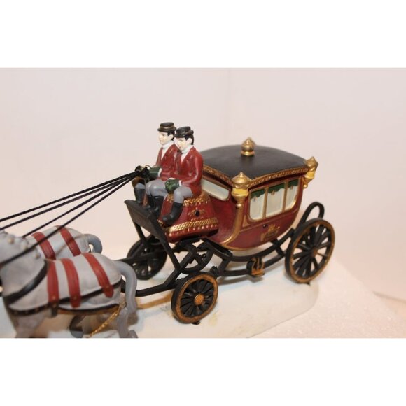 Dept 56 Dickens Village - Royal Coach - Picture 3 of 5